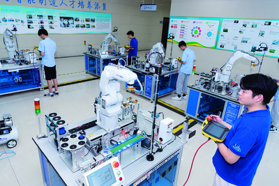 智能机器人的研发 革新与挑战